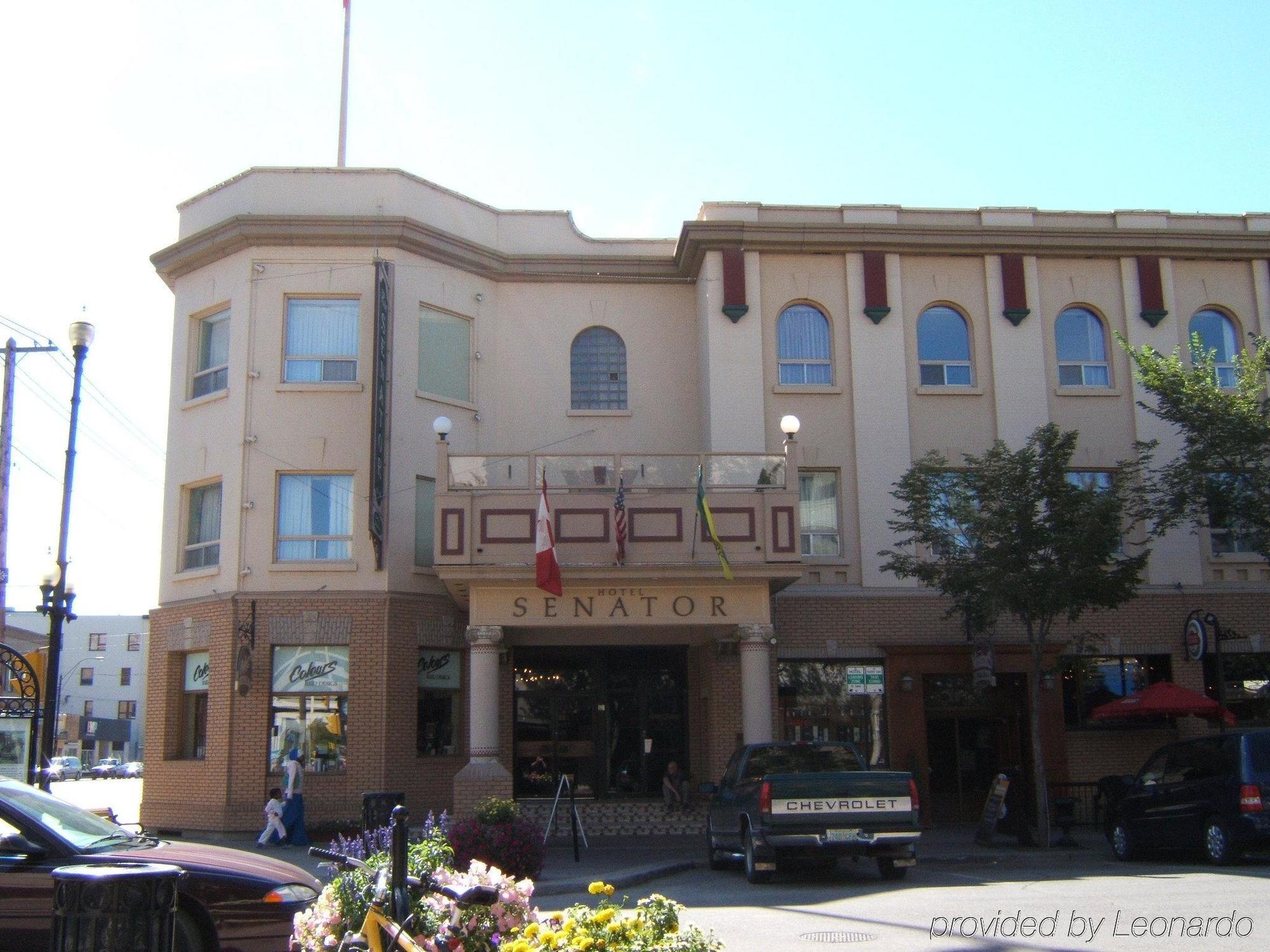 ססקאטון Hotel Senator מראה חיצוני תמונה