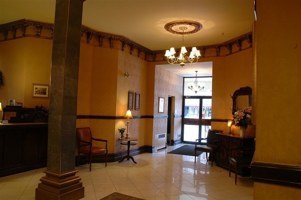ססקאטון Hotel Senator מראה חיצוני תמונה